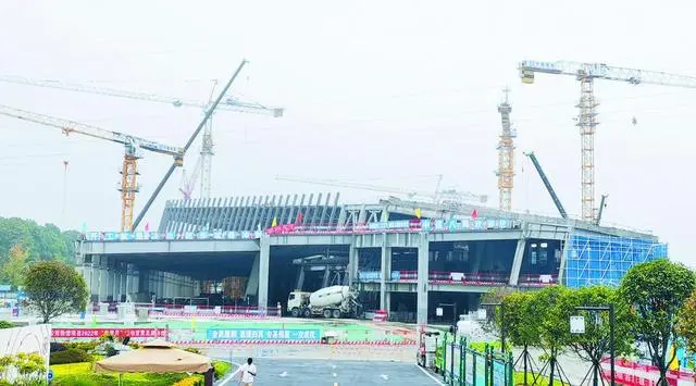 三星堆博物館新館項目建筑面積約5.44萬平方米，地上主體封頂