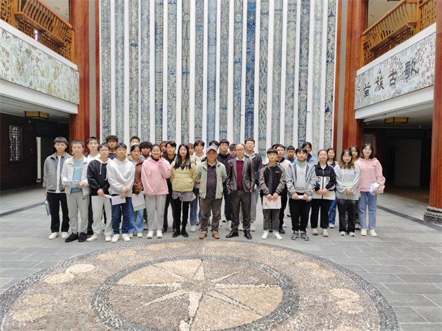 建筑工程學院組織師生到校博物館開展建筑設計調(diào)研
