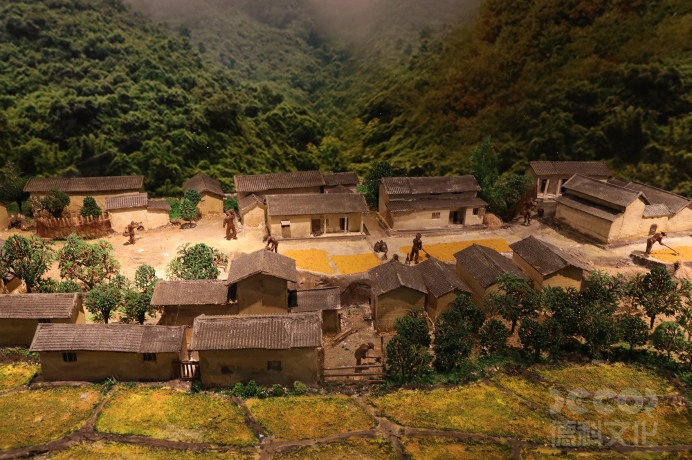 地方博物館設計中如何考慮可持續(xù)發(fā)展和資源利用的要求？